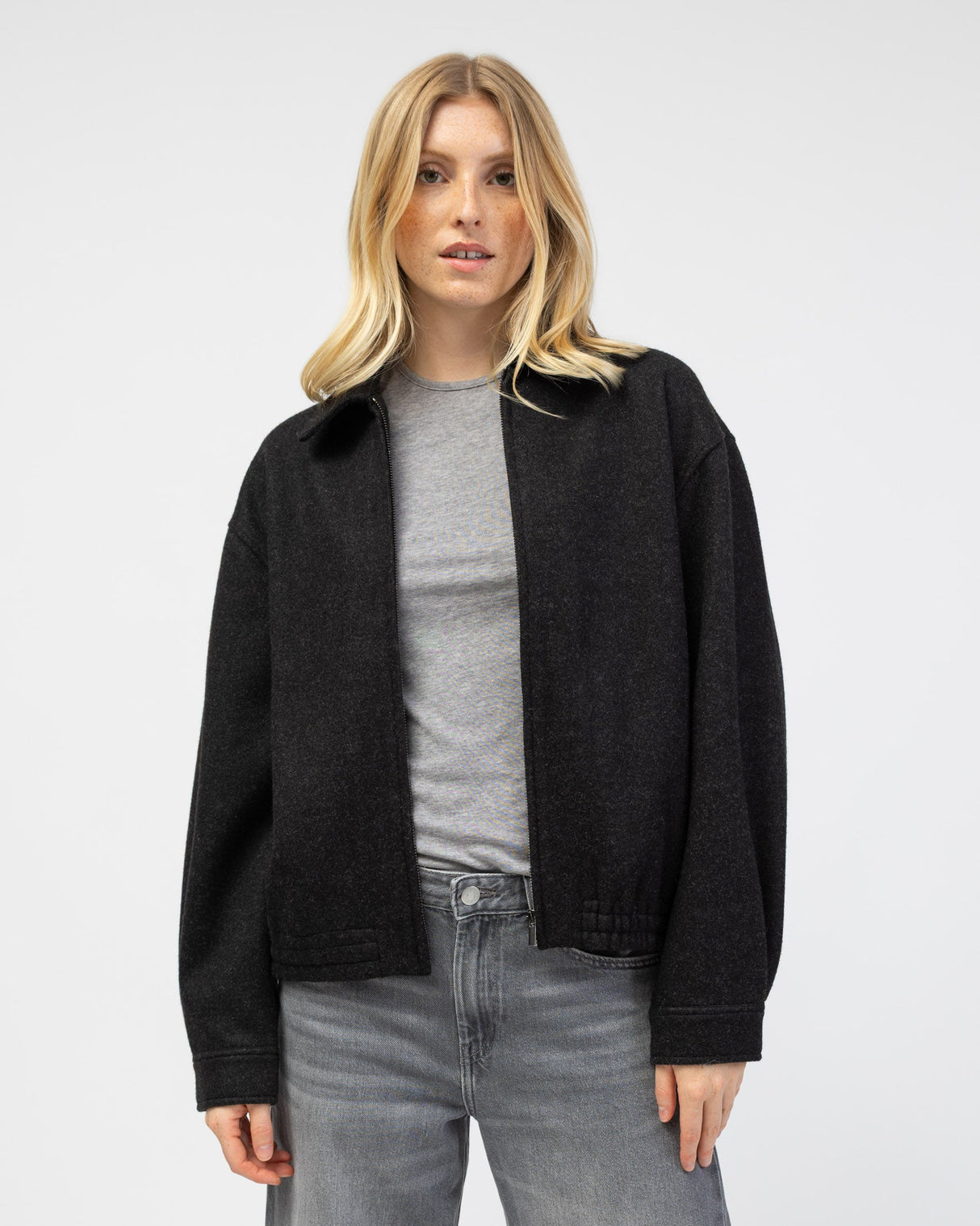 Dünne Jacke mit Kragen